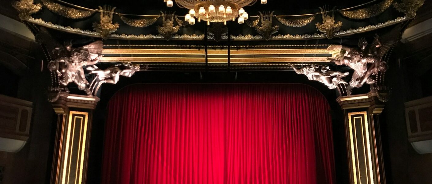 red curtain stage
